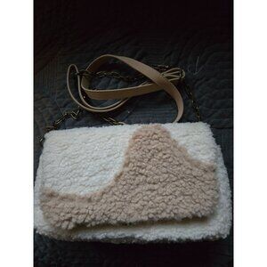 Universal Thread Sherpa Wool Crossbody Bag With Chain Strap & Magnetic Snap Clos